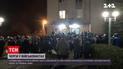 Под военкоматами во многих городах выстроились очереди добровольцев