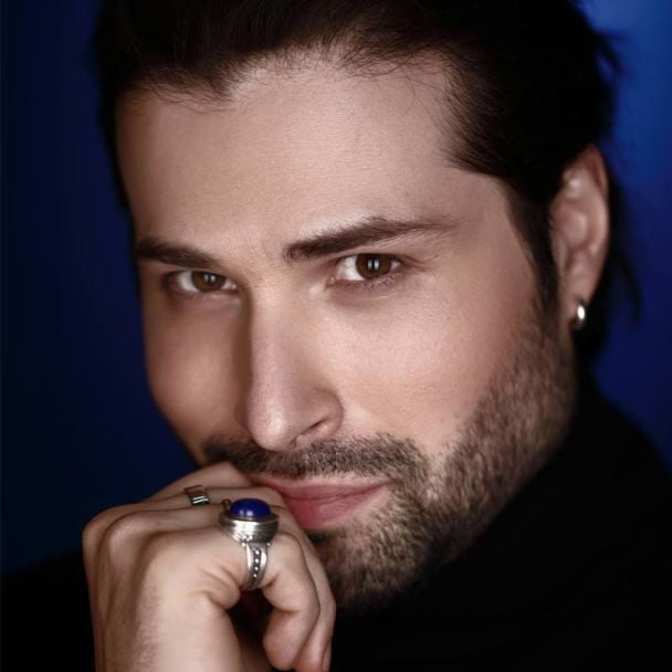 Теперь Владимир Ткаченко выступает под именем Dávid Axelrod / © facebook.com/david.axelrod.singer