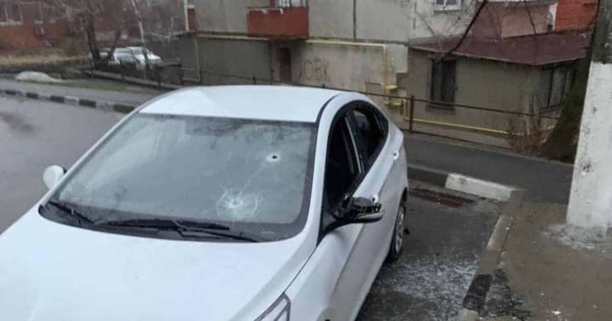 В Обухові невідомі обстріляли автомобіль