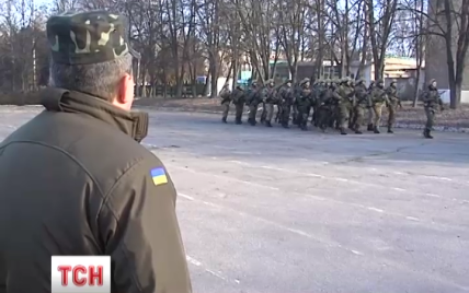 Нужна ли Украине контрактная армия. Мнения военных экспертов