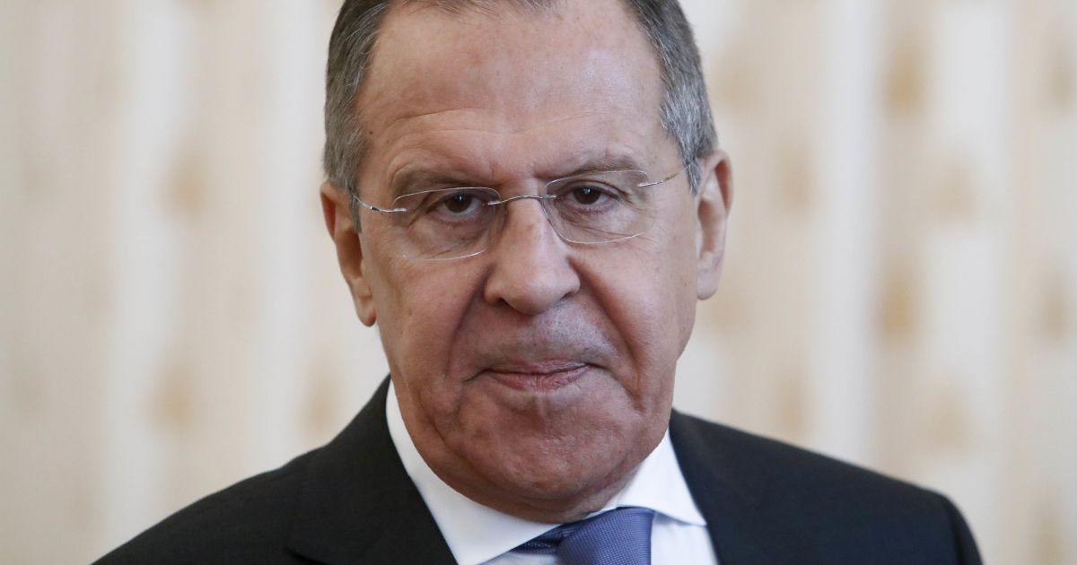Лавров обурений через заборону в'їзду артистів РФ до України після вигнання відомого актора за критику Путіна
