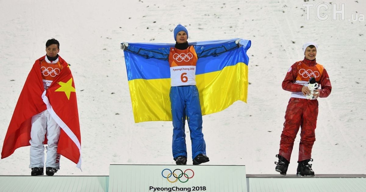 Україна пишається. Президент привітав Олександра Абраменка з першим золотом країни на Олімпіаді 