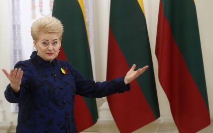 Жена польского президента затмила пестрым нарядом Далю Грибаускайте