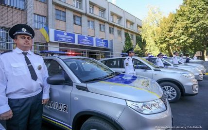 Поліція Дніпра отримала майже три десятки автомобілів Suzuki Vitara