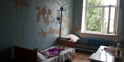 Закрытие больниц и переплата медикам: украинцы в глубинке боятся новой реформы