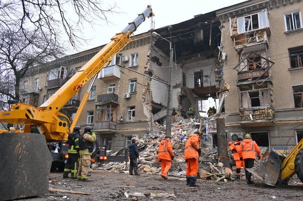 Росіяни кажуть, що «хочуть миру», але нещадно б’ють по Україні / © Associated Press