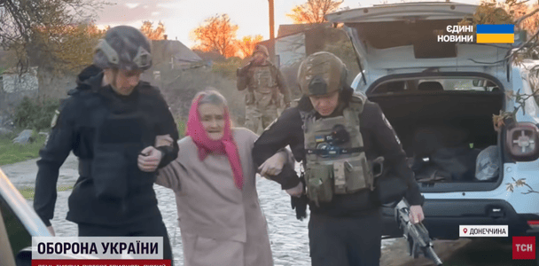 Розбиті двори, спалені авто та руїни замість будинків: росіяни знищують одну із областей України, люди змушені тікати