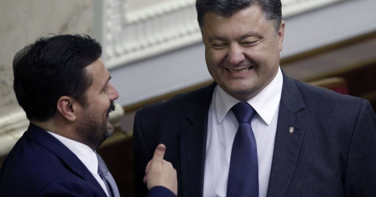 Порошенко пиарится на бюджетной дороге, разбитой фурами его завода – эксперт