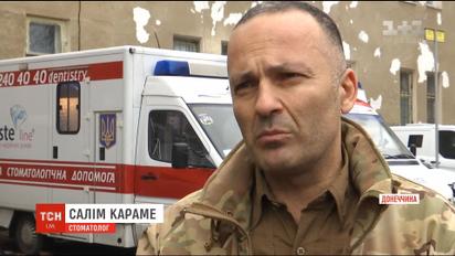 Врач-стоматолог из Ливана бесплатно лечит зубы украинским военным на фронте