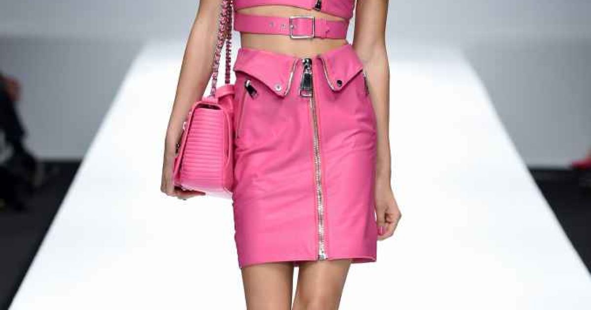 Коллекция&nbsp;Moschino прет-а-порте сезона весна-лето 2015