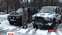 Два автомобиля, купленные за Ленина, отправили сегодня полтавские активисты на передовую