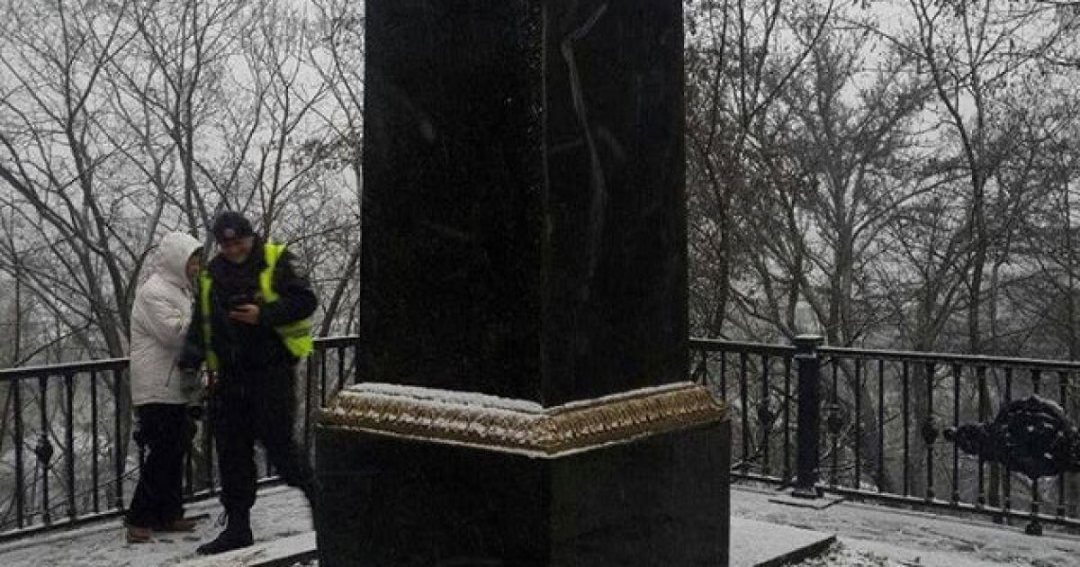 Поліція Чернігова знайшла 100-кілограмове бронзове погруддя Коцюбинського та Пушкіна