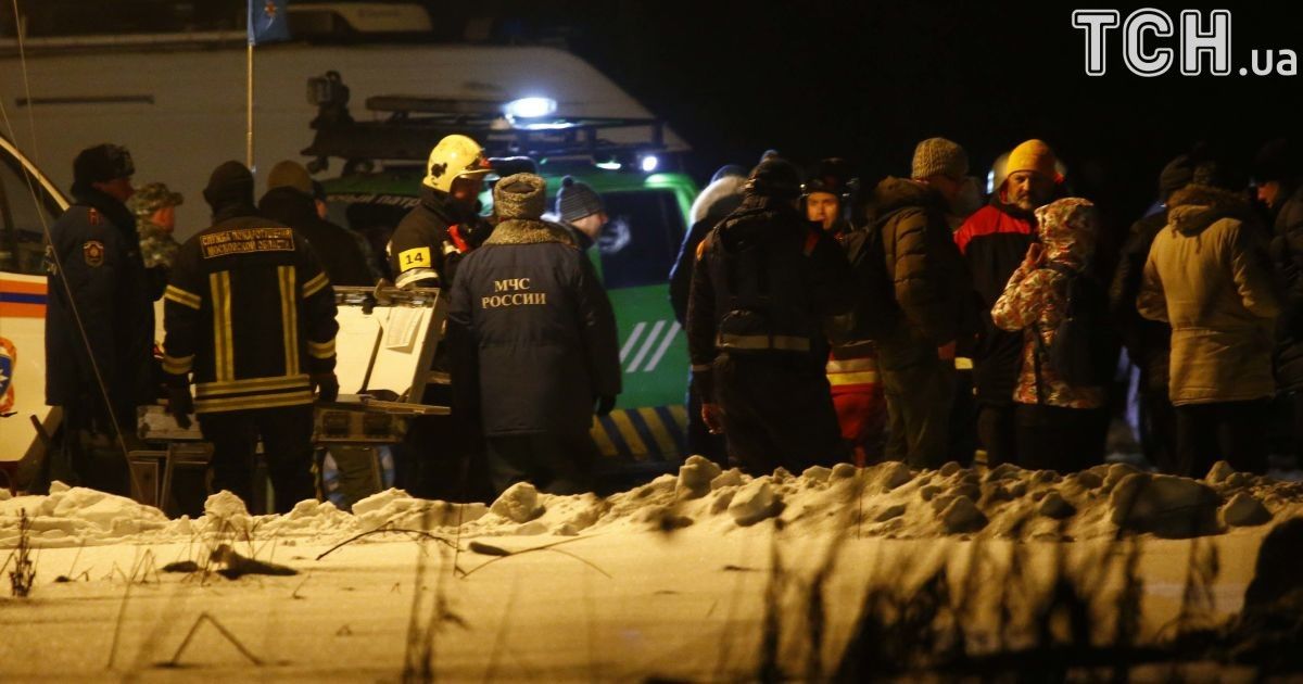 Обледеніння, несправність і помилка пілотування: ЗМІ назвали всі версії катастрофи Ан-148 у РФ