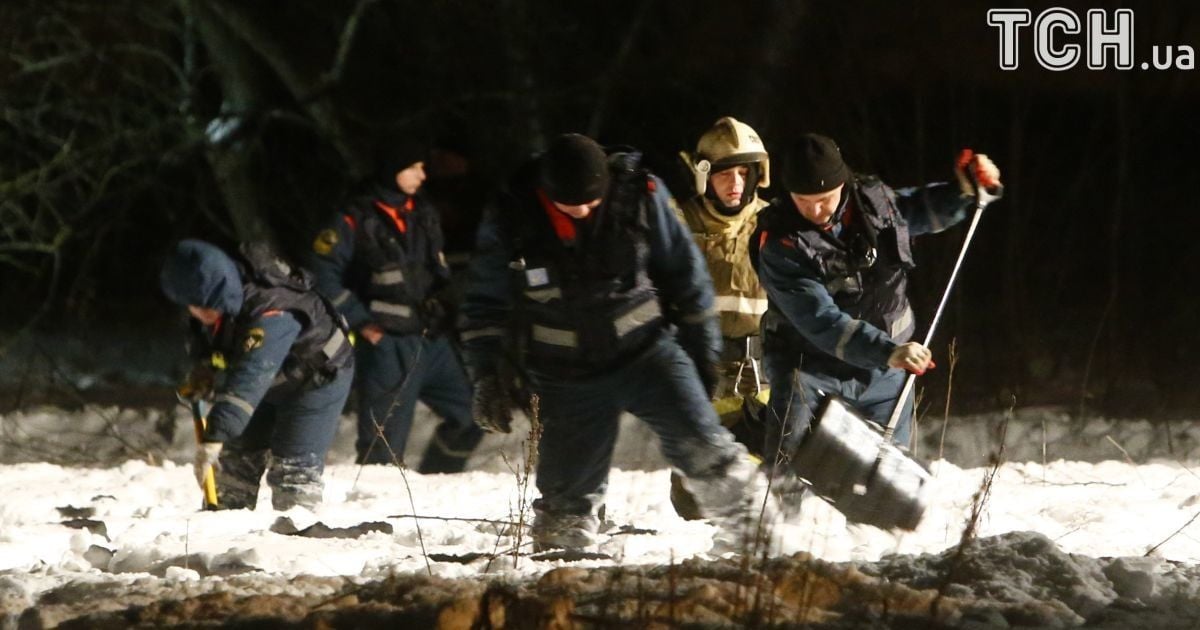 У МНС РФ пояснили, чому на місці падіння Ан-148 досі лежать частини тіл загиблих