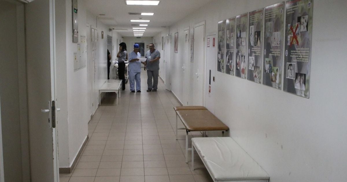 В Житомирской области 7-летний мальчик пытался потушить сеновал и оказался в больнице с ожогами