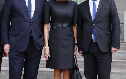 В маленькій чорній сукні: Бріжит Макрон вшанувала пам'ять Карла Лагерфельда