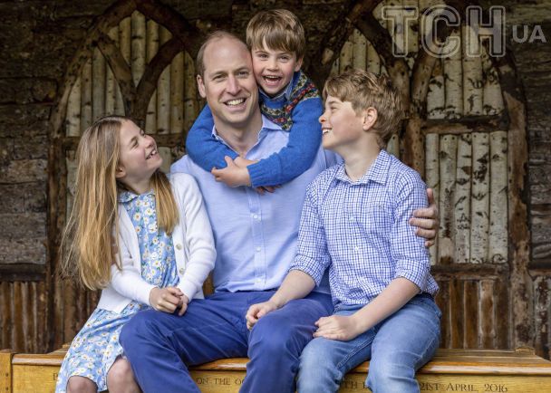 Автор фотографії Міллі Пілкінгтон. На знімку знято принца Вільяма та трьох його дітей: принца Джорджа, принцесу Шарлотту і принца Луї / © Associated Press