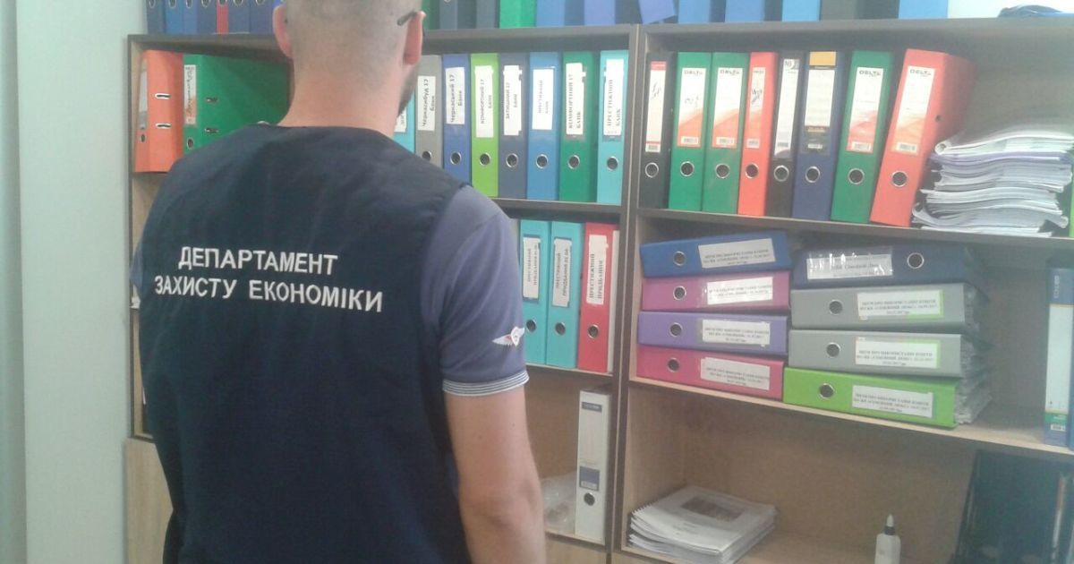 Прокуратура завітала до Черкаської міськради з обшуками через зловживання посадовців