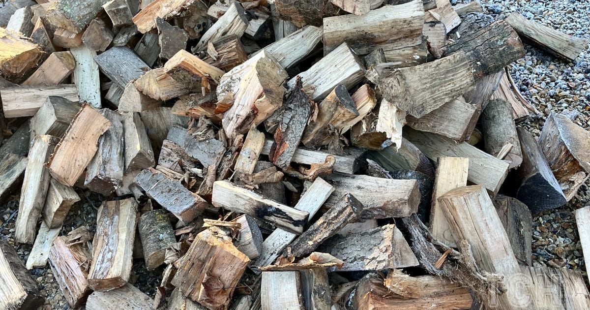 В Україні не вщухає скандал довкола "закону про три гілляки"