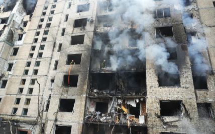 Удар по многоэтажке в Киеве: увеличивается количество пострадавших