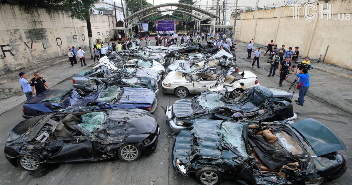 знищення авто на філіппінах_3 / © Reuters