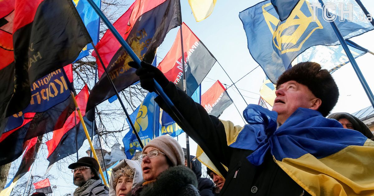 "Бандера прийде - порядок наведе". У Києві пікетували посольство Польщі