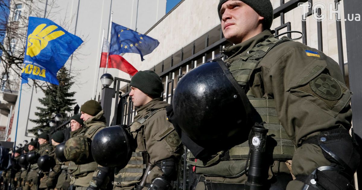 Мітинг під посольством Польщі_2 / © Reuters