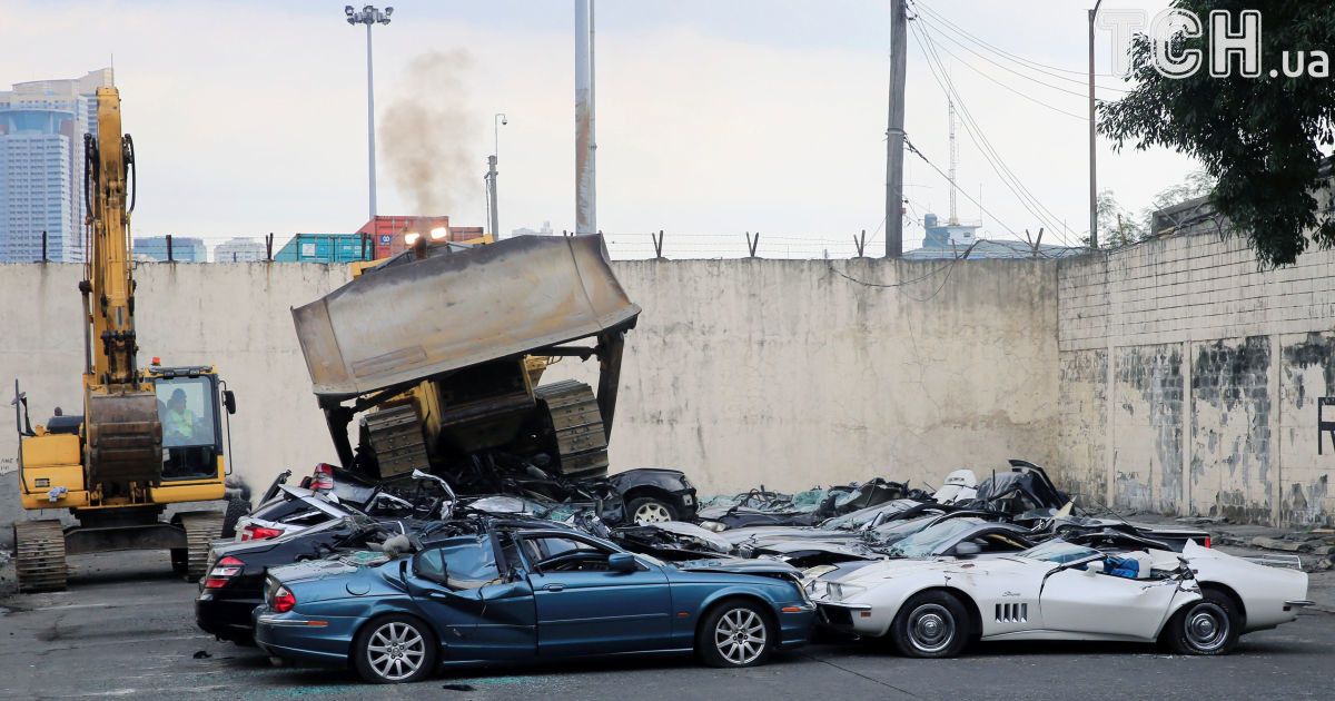 знищення авто на філіппінах_6 / © Reuters