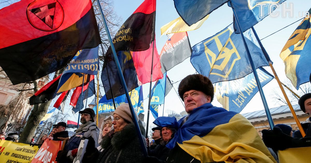 Мітинг під посольством Польщі_6 / © Reuters