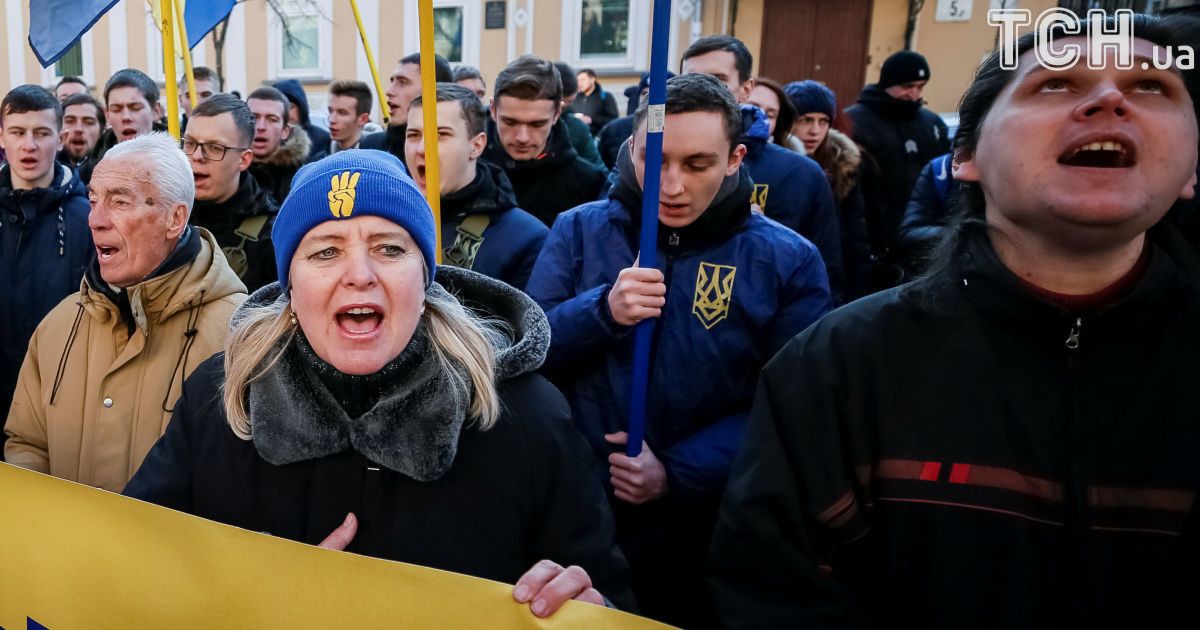 Мітинг під посольством Польщі_4 / © Reuters