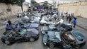 На Філіппінах знищили десятки контрабандних розкішних автівок