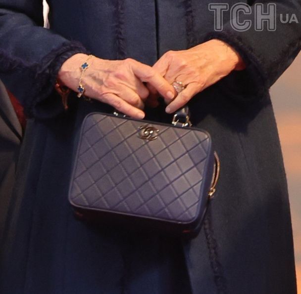 Королева Камілла з сумкою Chanel / © Getty Images