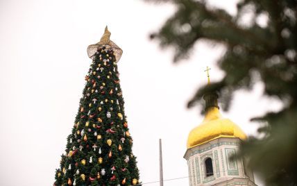 Шляпу на главной елке в Киеве заменят на звезду