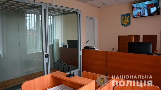 Вимагав з'їхати з квартири: у Полтаві чоловік систематично знущався з мами п'ятьох дітей