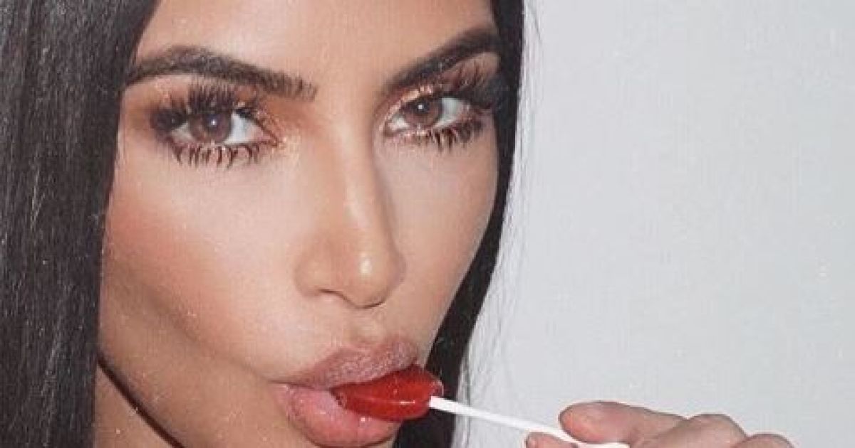 Соблазнительница Ким Кардашян выставила абсолютно голое тело напоказ