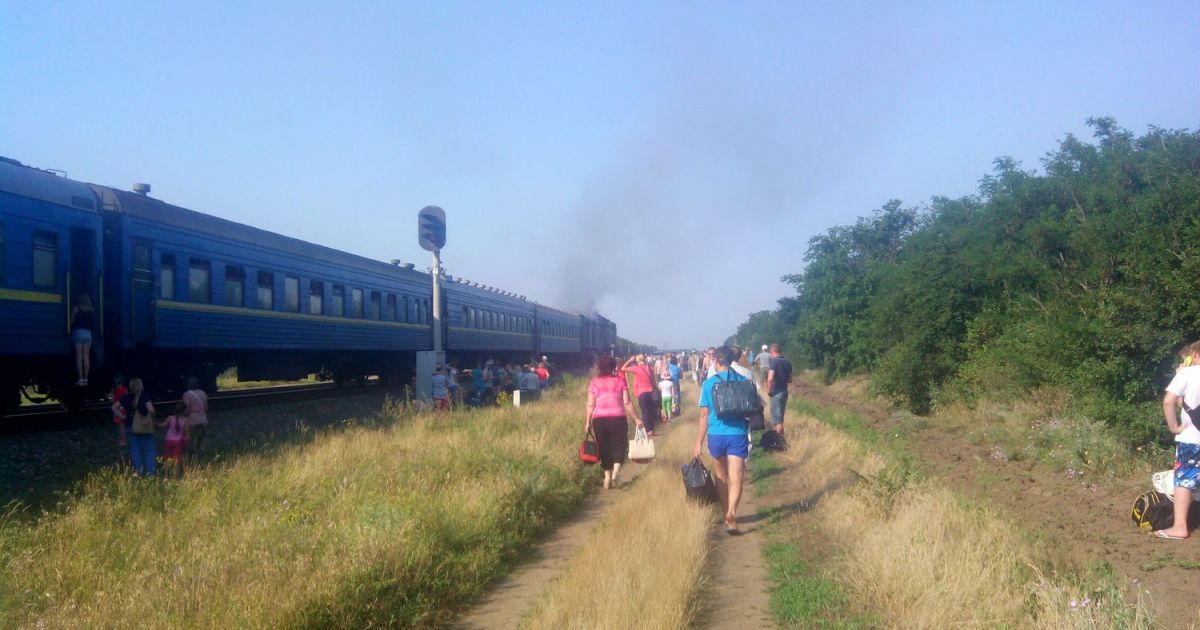 Поезд загорелся под Николаевом