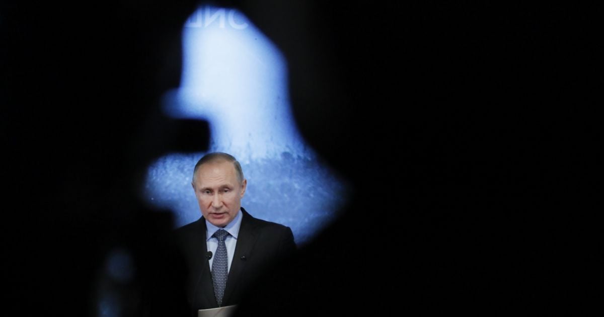 Абрамович, Касперский и Песков. В США определили круг приближенных к Путину