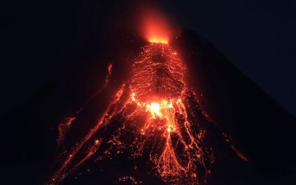 Неподалік столиці Мексики прокинувся вулкан