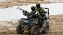 Російські військові на квадроциклі під час навчання у Росії