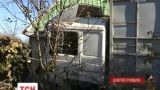 Фура посеред хати: родина з Дніпропетровщини вже другий рік зимуватиме в розгромленому будинку