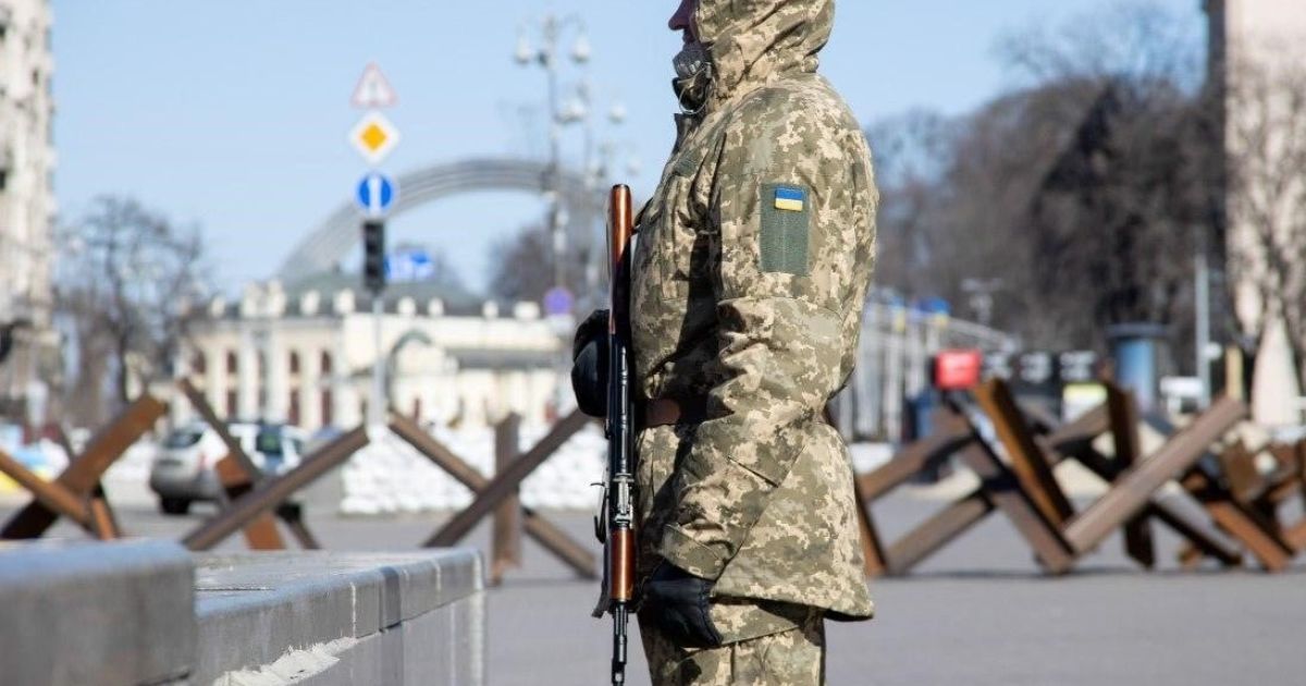 Поради, як діяти, якщо не встигаєте додому до початку комендантської години