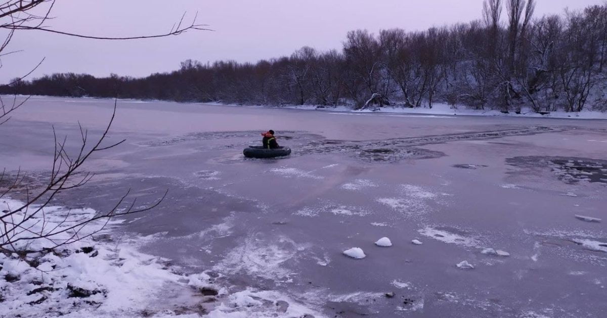 рятувальники на кризі