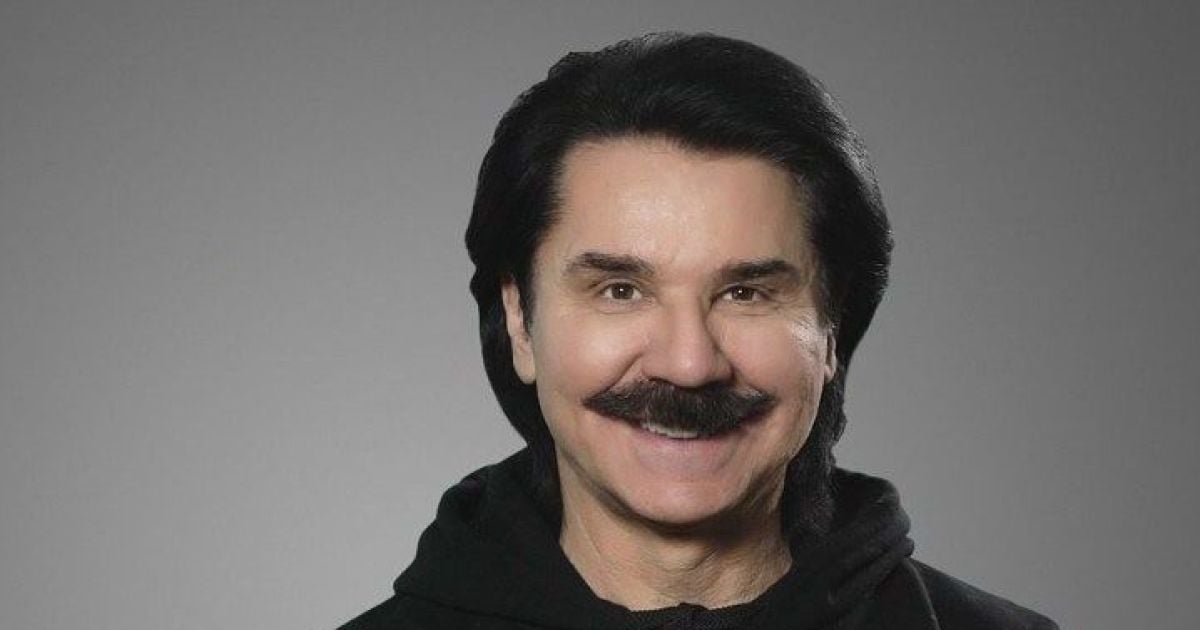 "Король R'n'B" Зибров продолжает поражать своим умением читать рэп