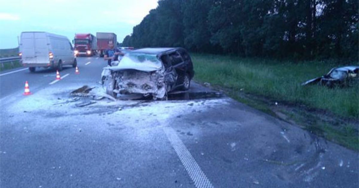 На Полтавщине в ДТП при лобовом столкновении погибли 4 человека