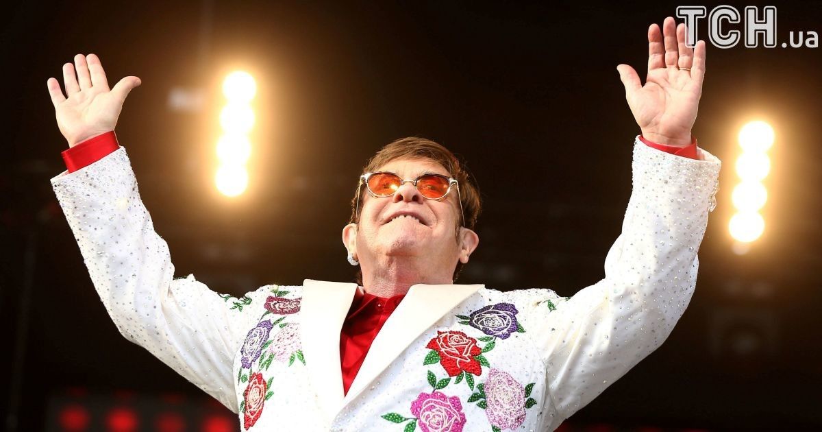 Рождественское утро, которое изменило все: британская компания сняла вдохновенный ролик про Элтона Джона