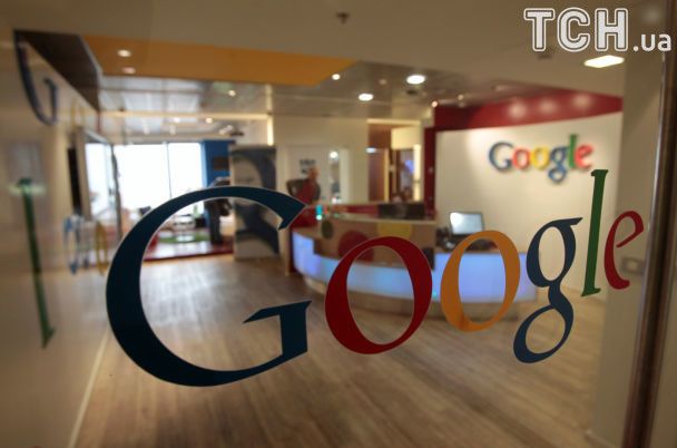 Google та Facebook ефективно контролюють половину всіх доходів від реклами в Інтернеті / © Reuters
