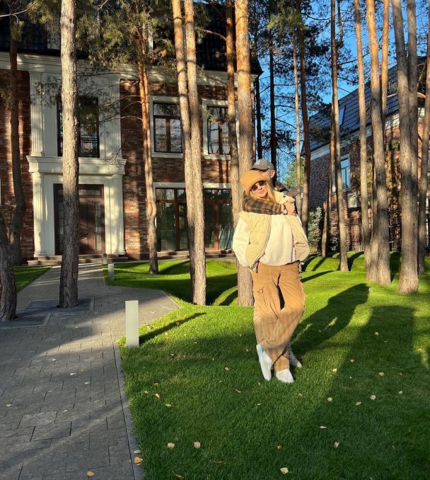 Катя Сильченко с женихом / © instagram.com/katyasilchenko