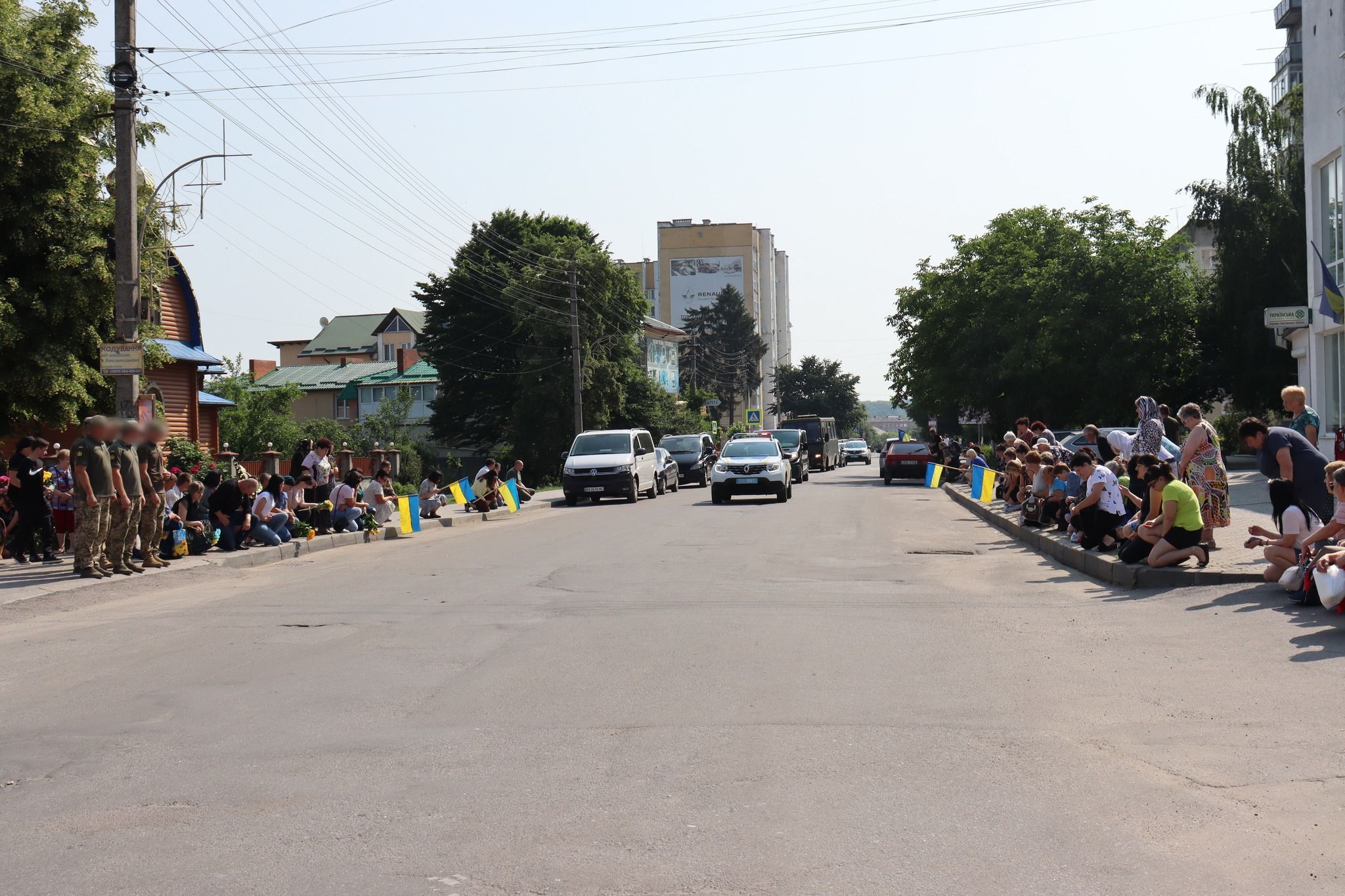 У Красилові на Хмельниччині прощалися із загиблим військови Іваном Кушніруком. ФОТО: Красилівська міська рада/Фейсбук / © 