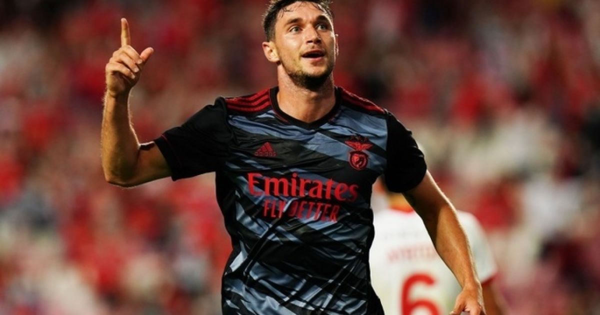 "Бенфика" с Яремчуком уступила лидеру Примейры, украинец – лучший игрок своей команды