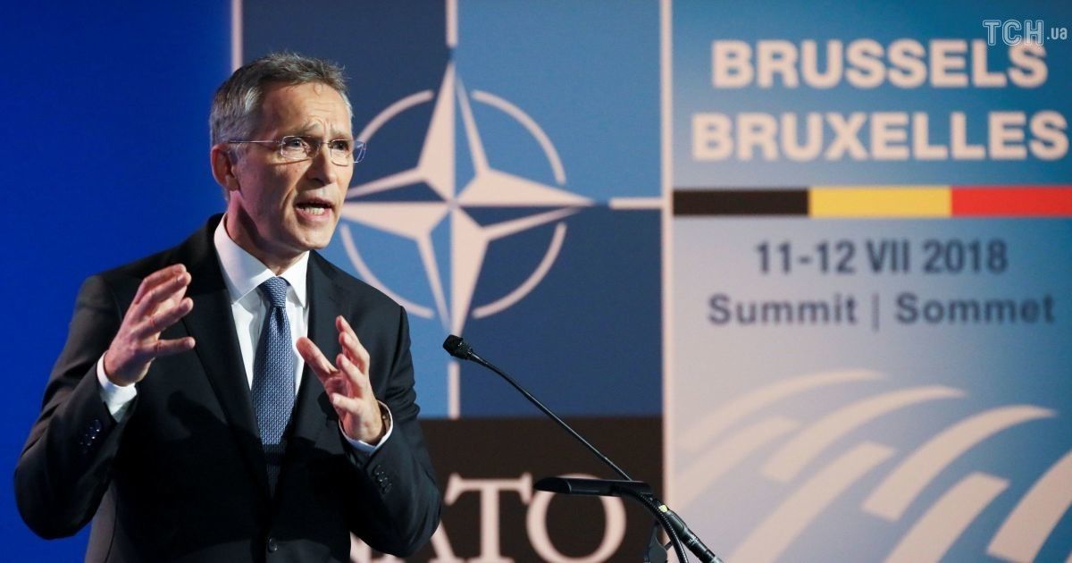 Столтенберг и Лавров обсудили ситуацию в Украине